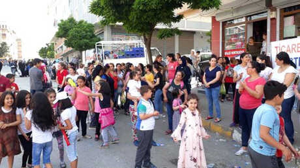Veliler ile Okul Yönetimi Arasında Ücret Gerginliği