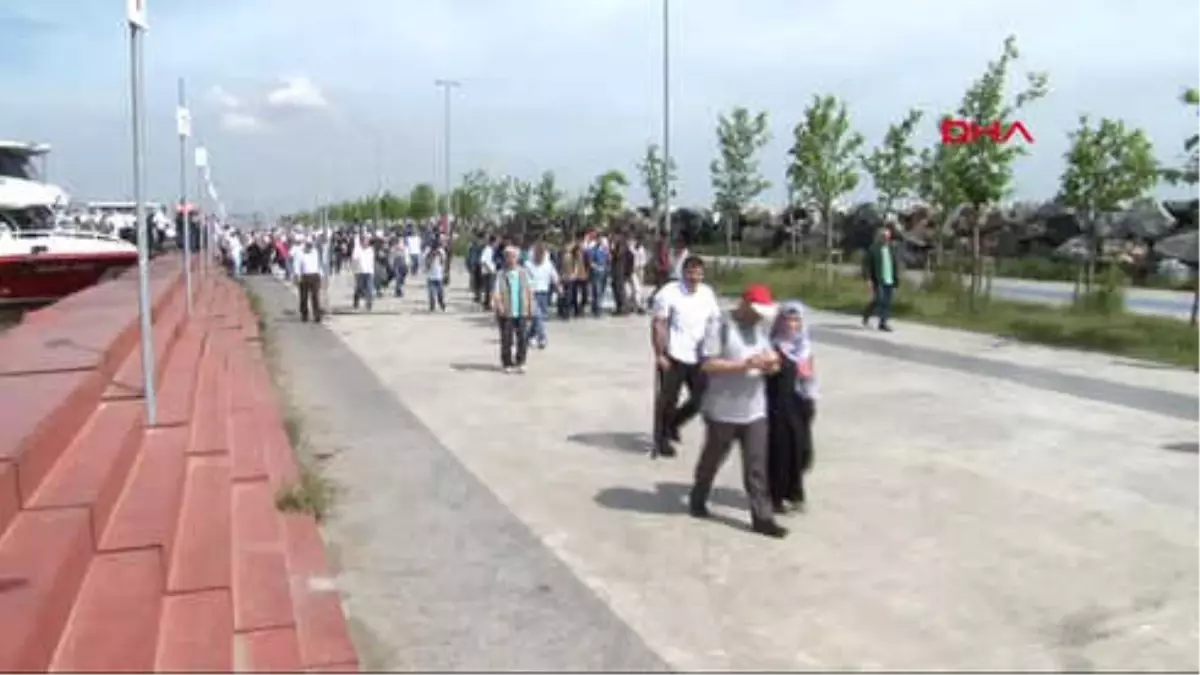 Yenikapı'da Kudüs Mitingi İçin Toplanmalar Sürüyor