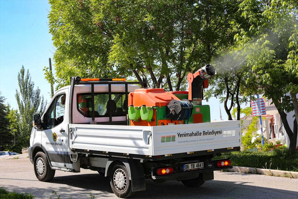 Yenimahalle\'de İlaçlama Çalışmaları