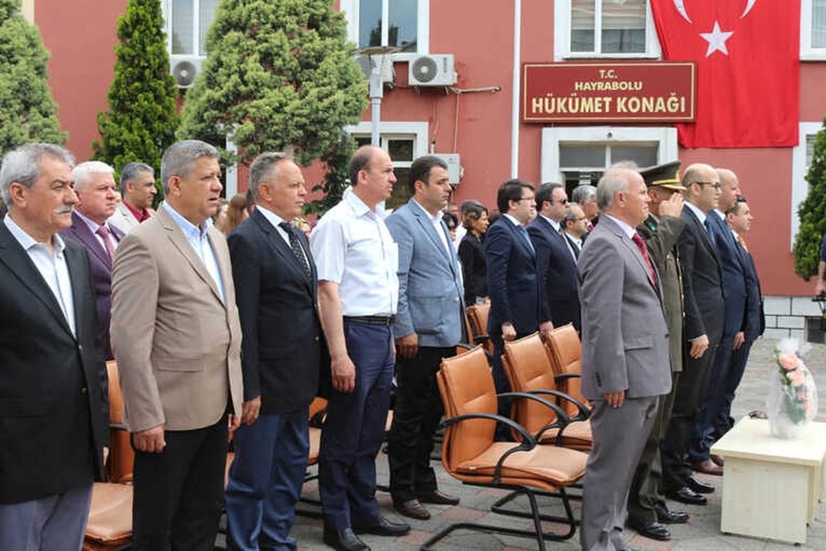 19 Mayıs Atatürk\'ü Anma Gençlik ve Spor Bayramı Hayrabolu\'da Kutlandı