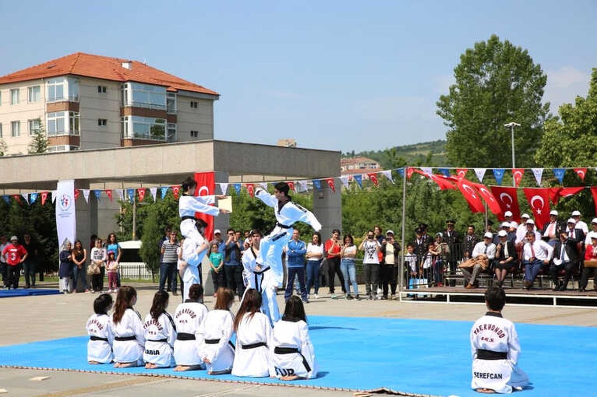 19 Mayıs Bartın\'da Coşkuyla Kutlandı