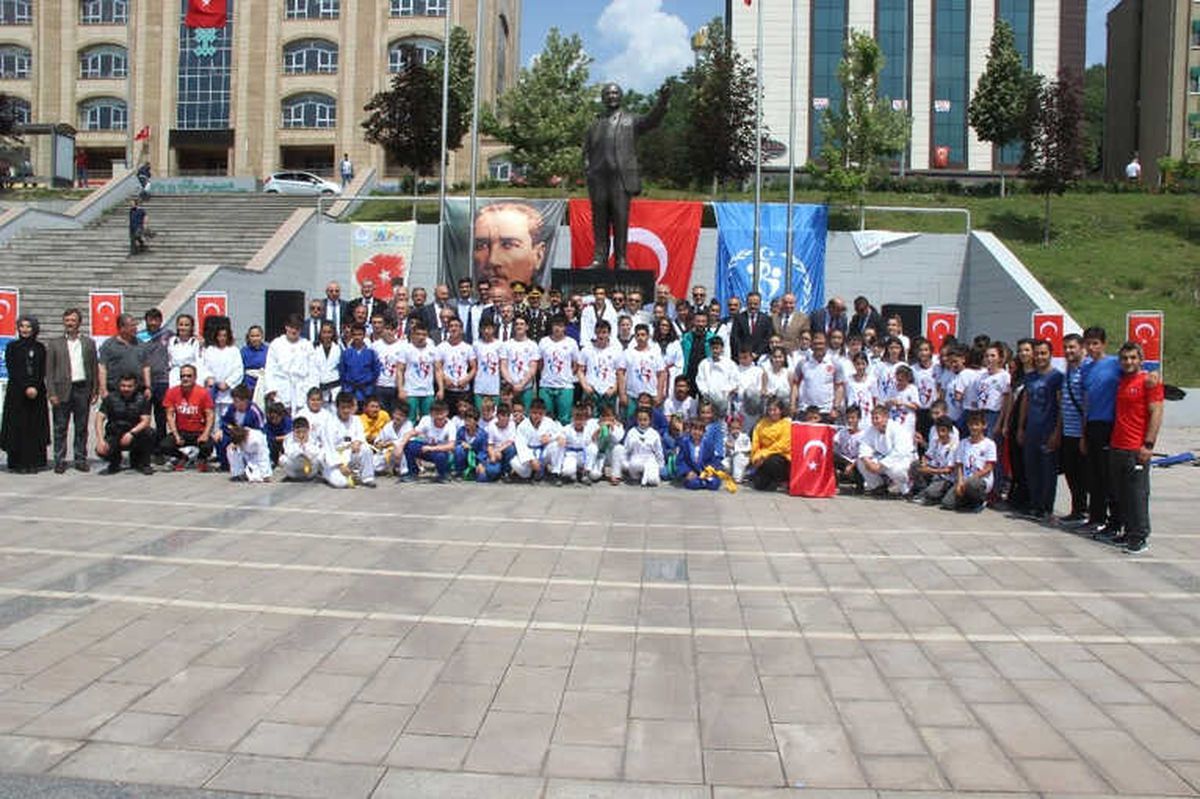19 Mayıs Karabük\'te Çeşitli Etkinliklerle Kutlandı