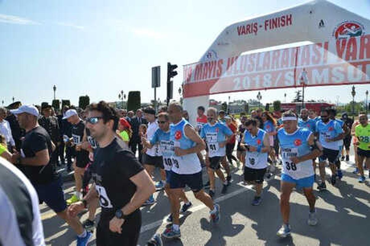19 Mayıs Yarı Maratonu Başladı