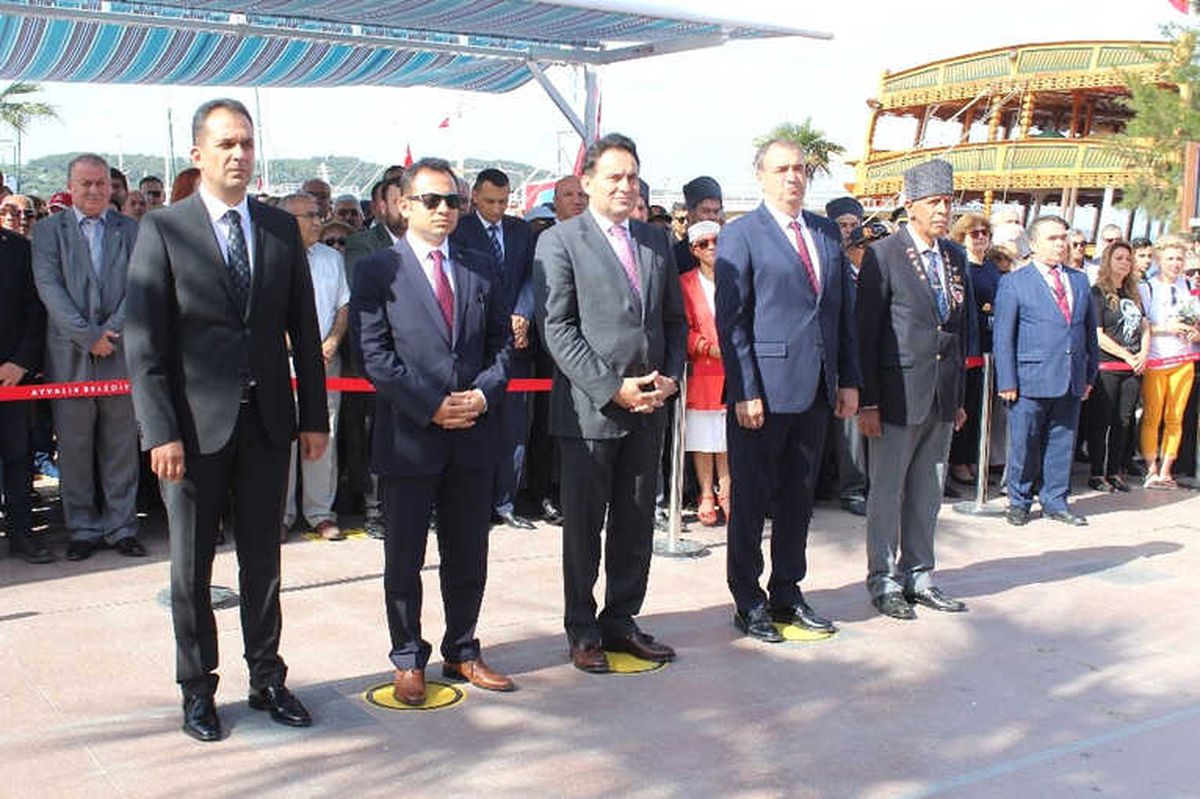 Ayvalık\'ta 19 Mayıs Bayramı Kutlandı