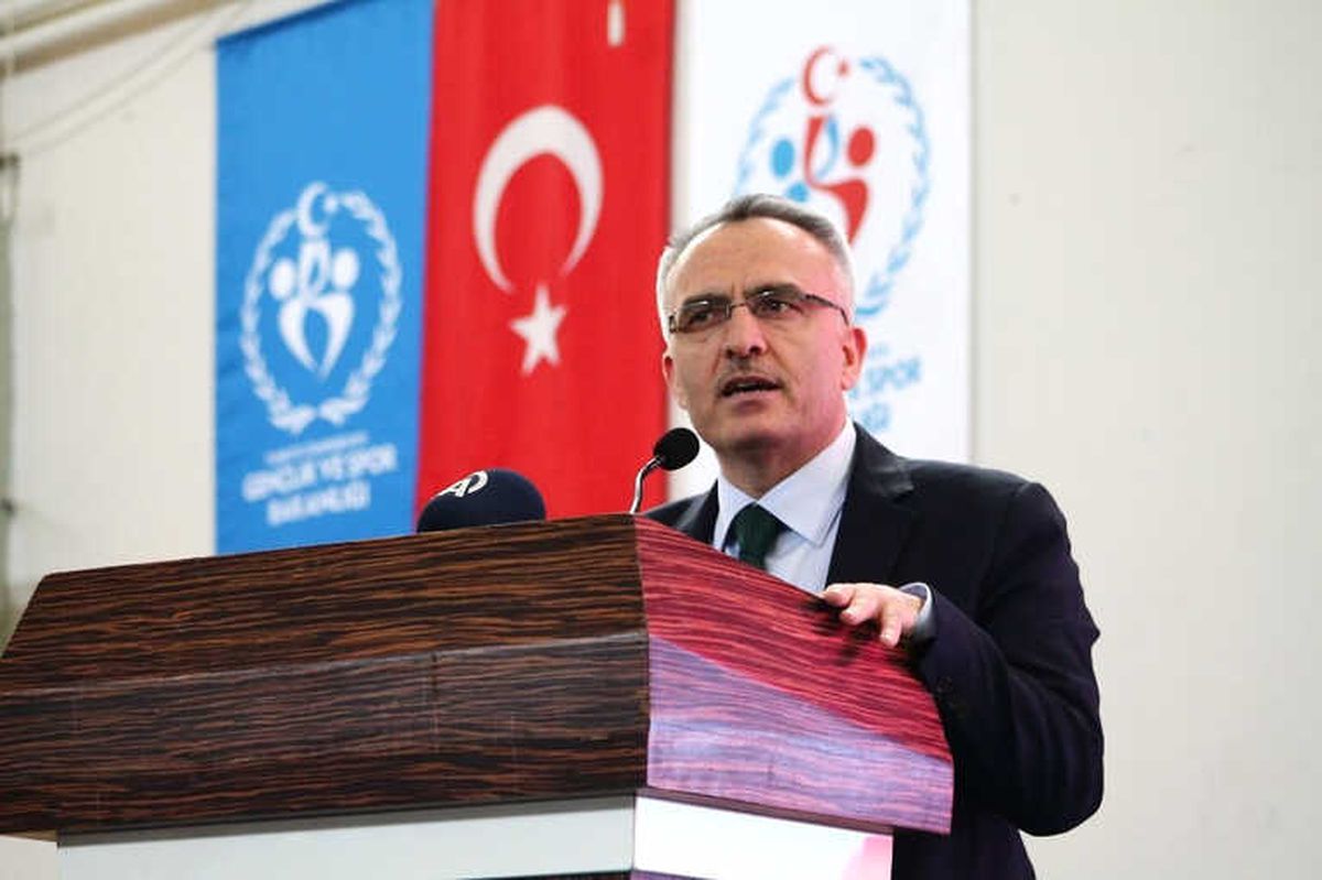 Bakan Ağbal Bayburt\'ta 19 Mayıs Kutlamalarına Katıldı