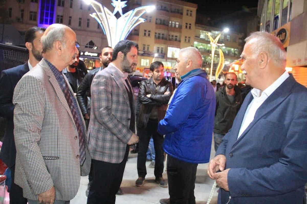 Başkan Gür Ramazan Gecelerinde Halkla Kaynaştı
