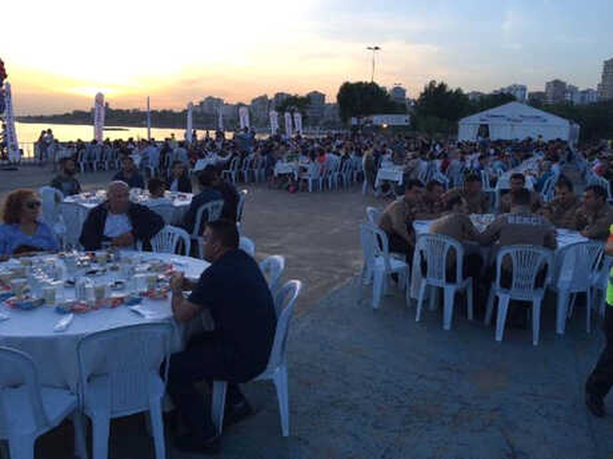 Caddebostan Sahili\'nde İlahiler Söylendi