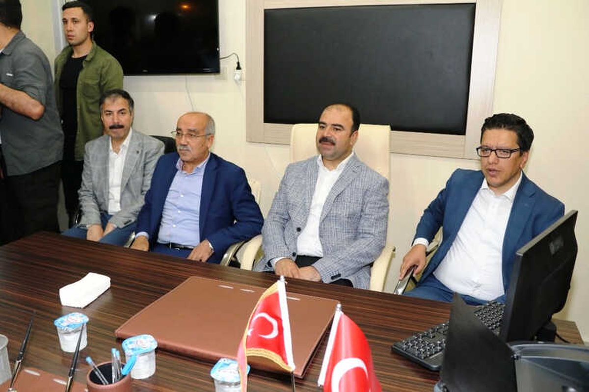 Çiftçi Halfeti\'de Muhtarlarla Bir Araya Gedi