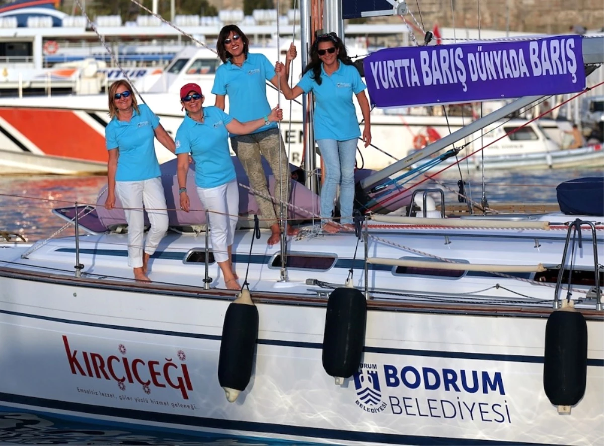 Deniz Tutkusu Seyirde\' Ekibinden Oluşan 4 Kadın Yelkenci Akdeniz\'e Açıldı