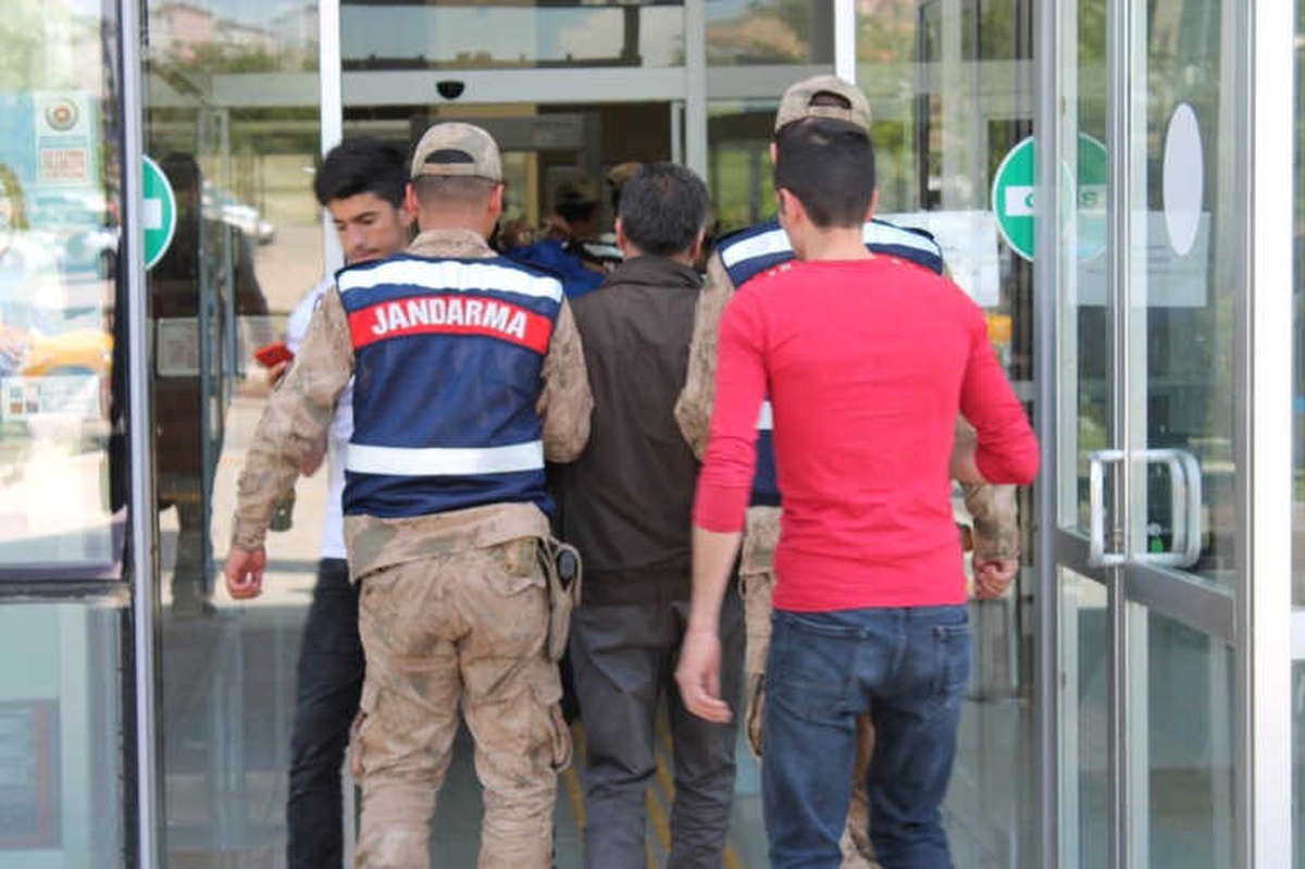 Elazığ\'da 8 Uyuşturucu Taciri Tutuklandı