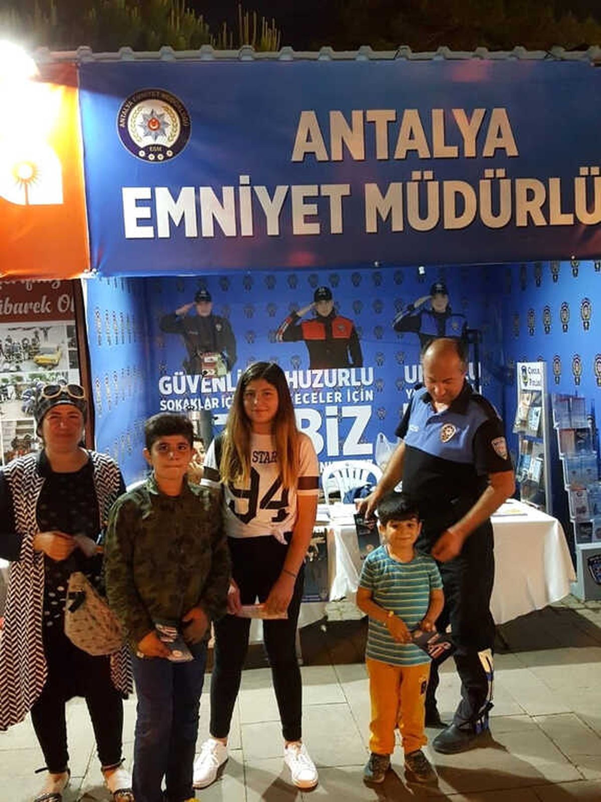 Emniyet Ramazan Etkinlik Alınanı Stant Açtı