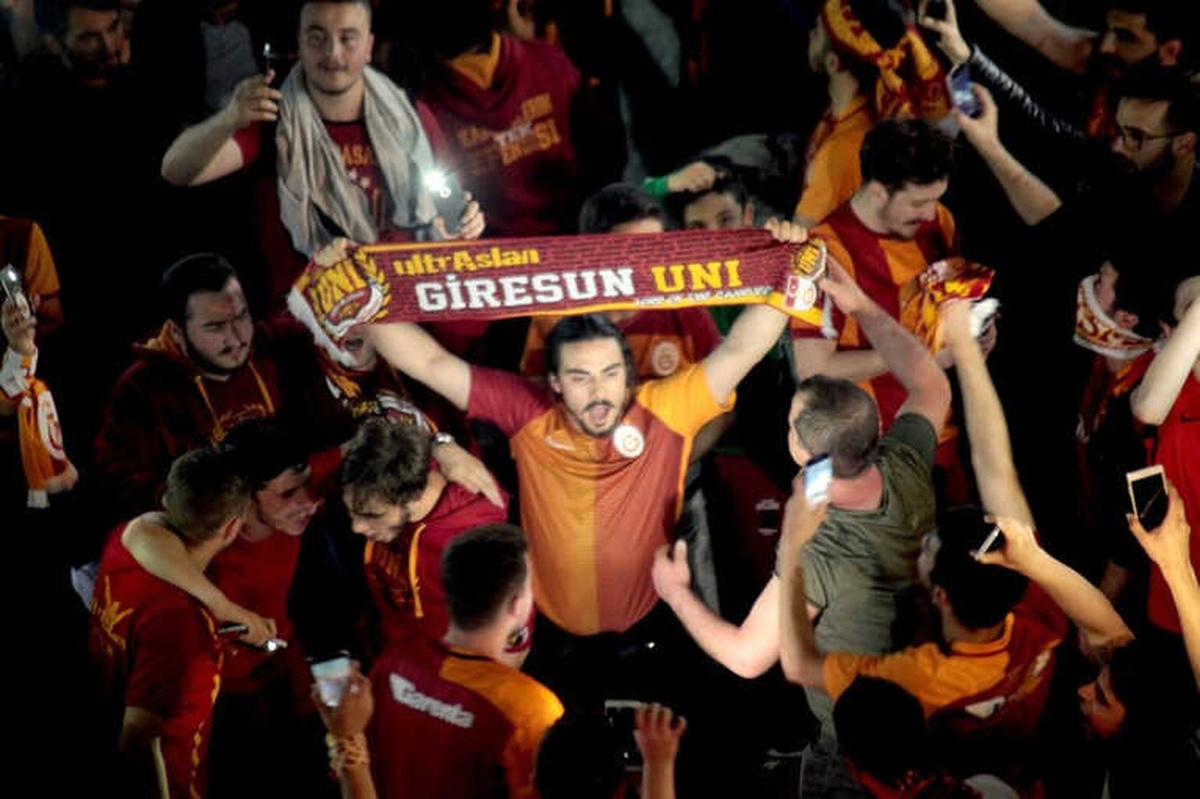 Galatasaray\'ın 21. Şampiyonluğu Giresun\'da Coşkuyla Kutlandı