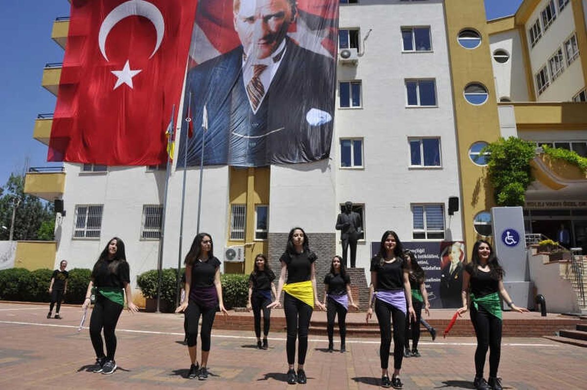Gkv\'de 19 Mayıs Coşkusu