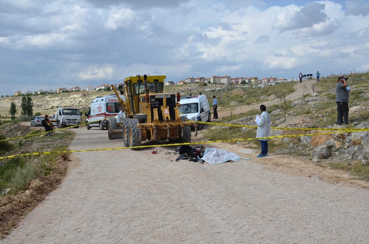 İş Makinesinin Çarptığı Motosikletin Sürücüsü Öldü