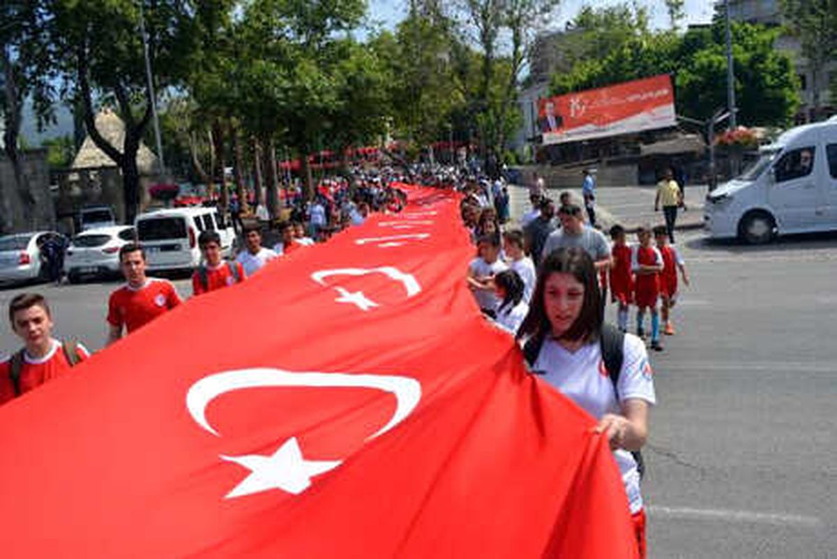 Kahramanmaraş\'ta 19 Mayıs Coşkusu