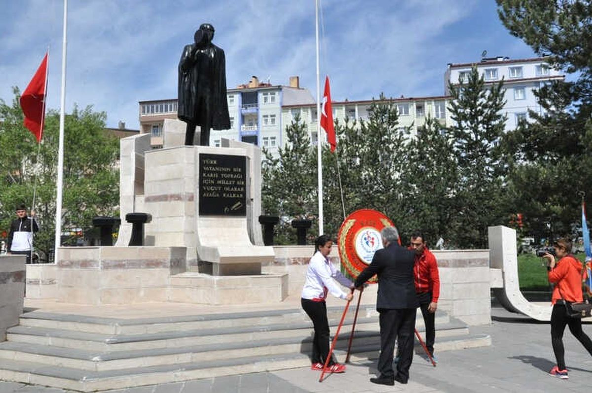 Kars\'ta 19 Mayıs Coşkusu