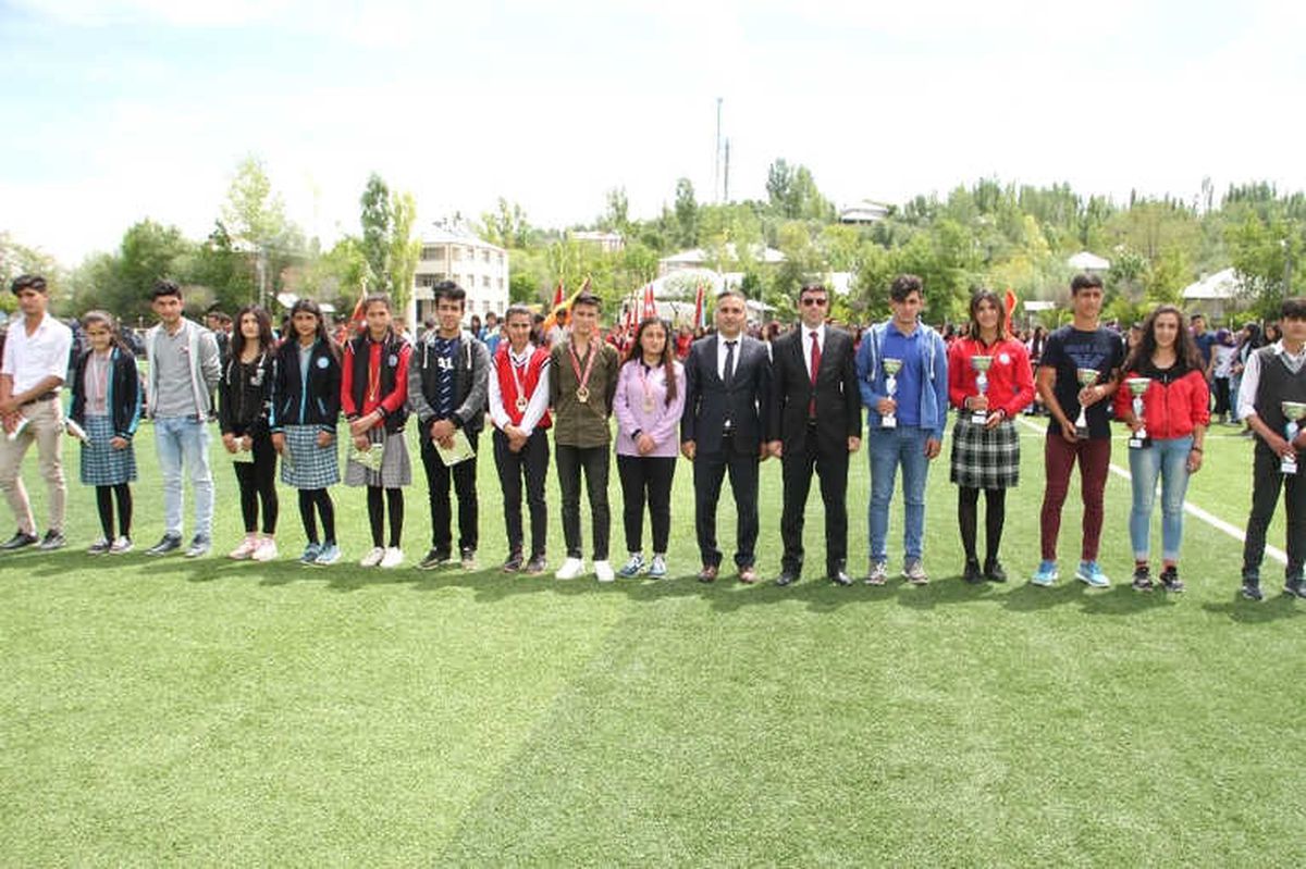 Malazgirt\'te 19 Mayıs Çoşkusu