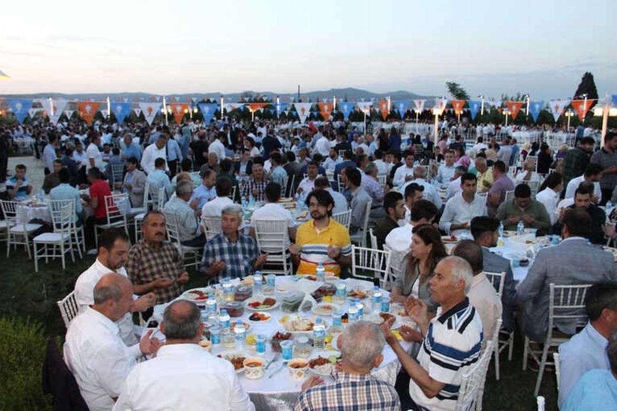 Manisa AK Parti İftar Sofrasında Buluştu
