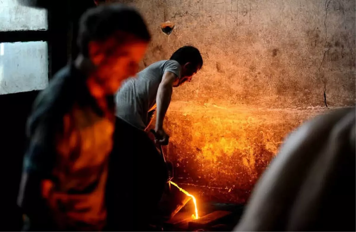 Ramazanda 1350 Derece Derece Sıcakta Ekmek Mücadelesi