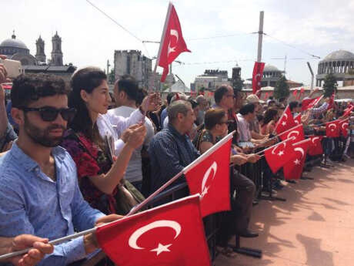 Polis Mehteran Birliği Taksim\'de Konser Verdi