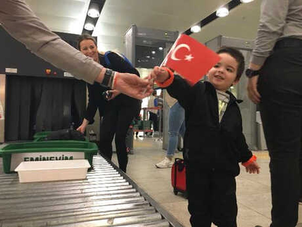 Sabiha Gökçen\'de 19 Mayıs Coşkusu