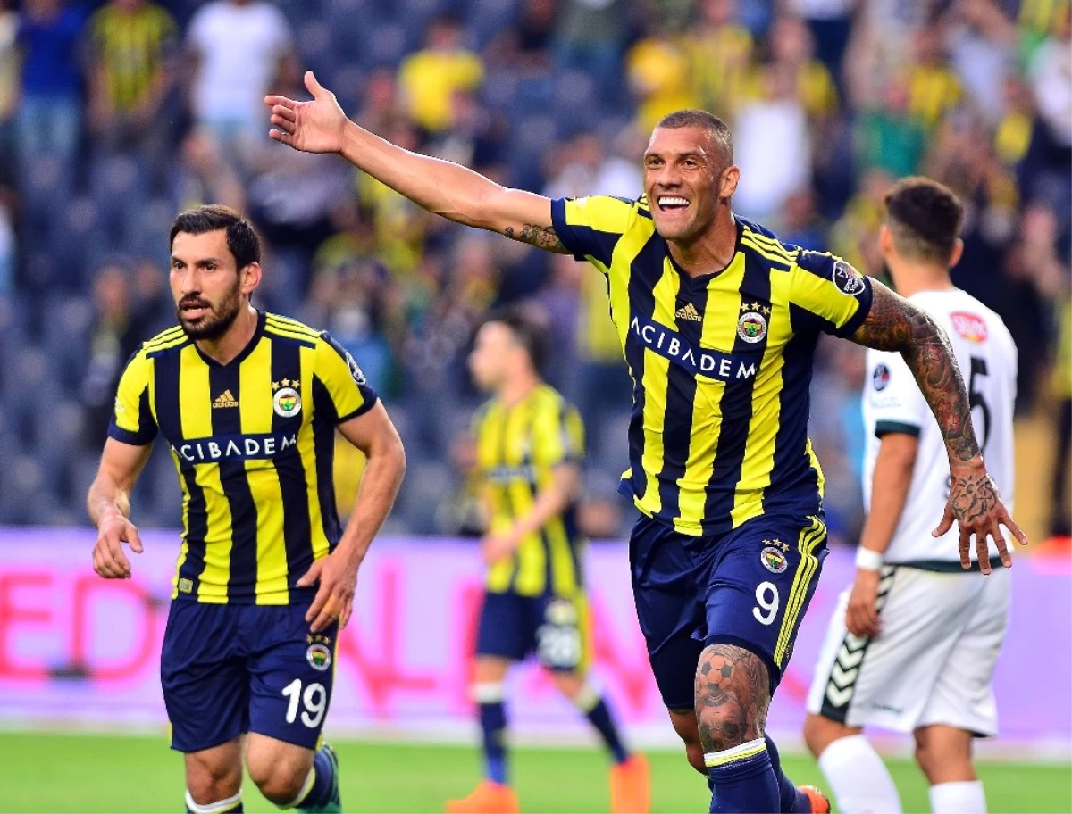 Spor Toto Süper Lig: Fenerbahçe: 2 - Atiker Konyaspor: 0 (İlk Yarı)