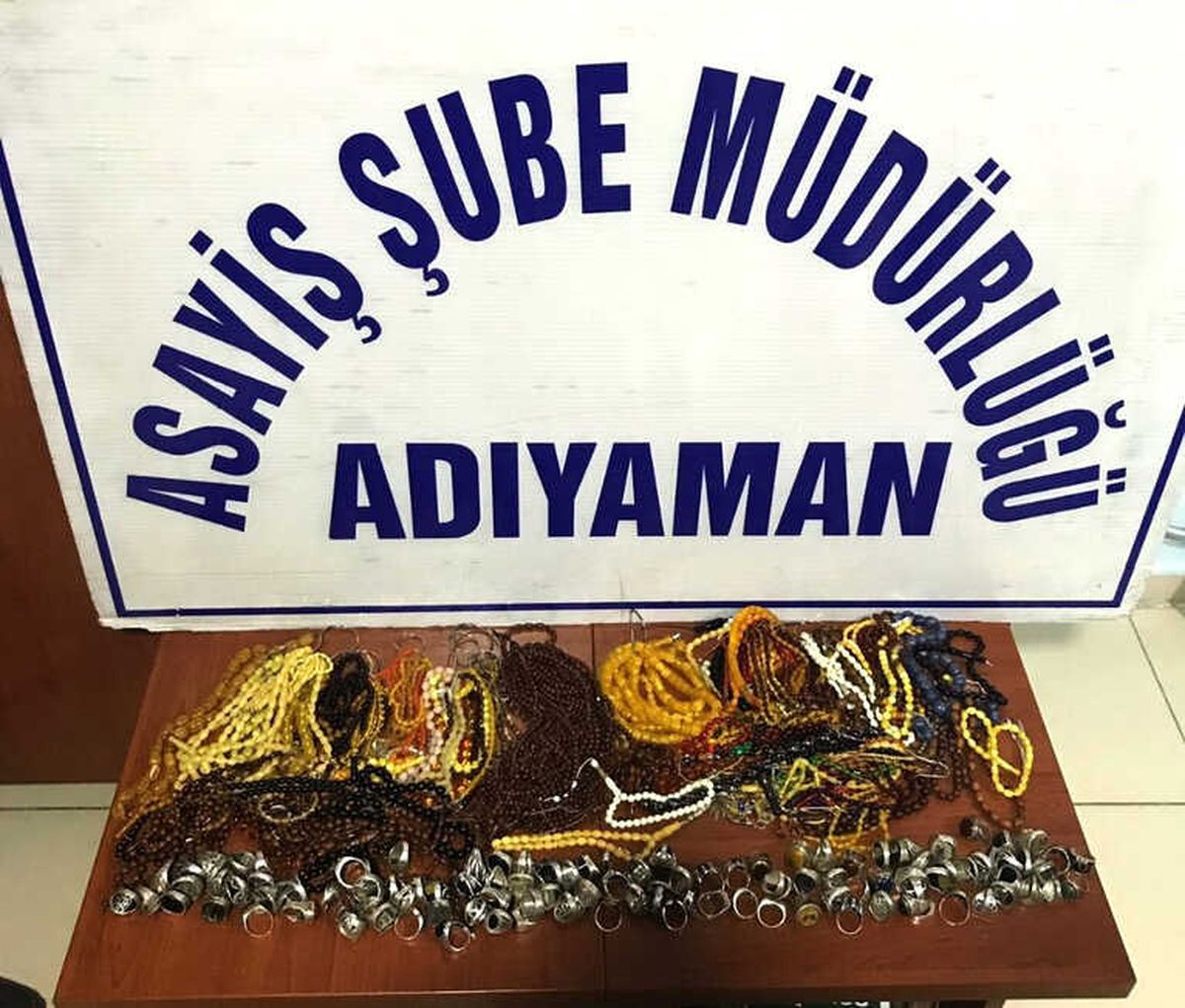 Tespih Hırsızları Yakalandı