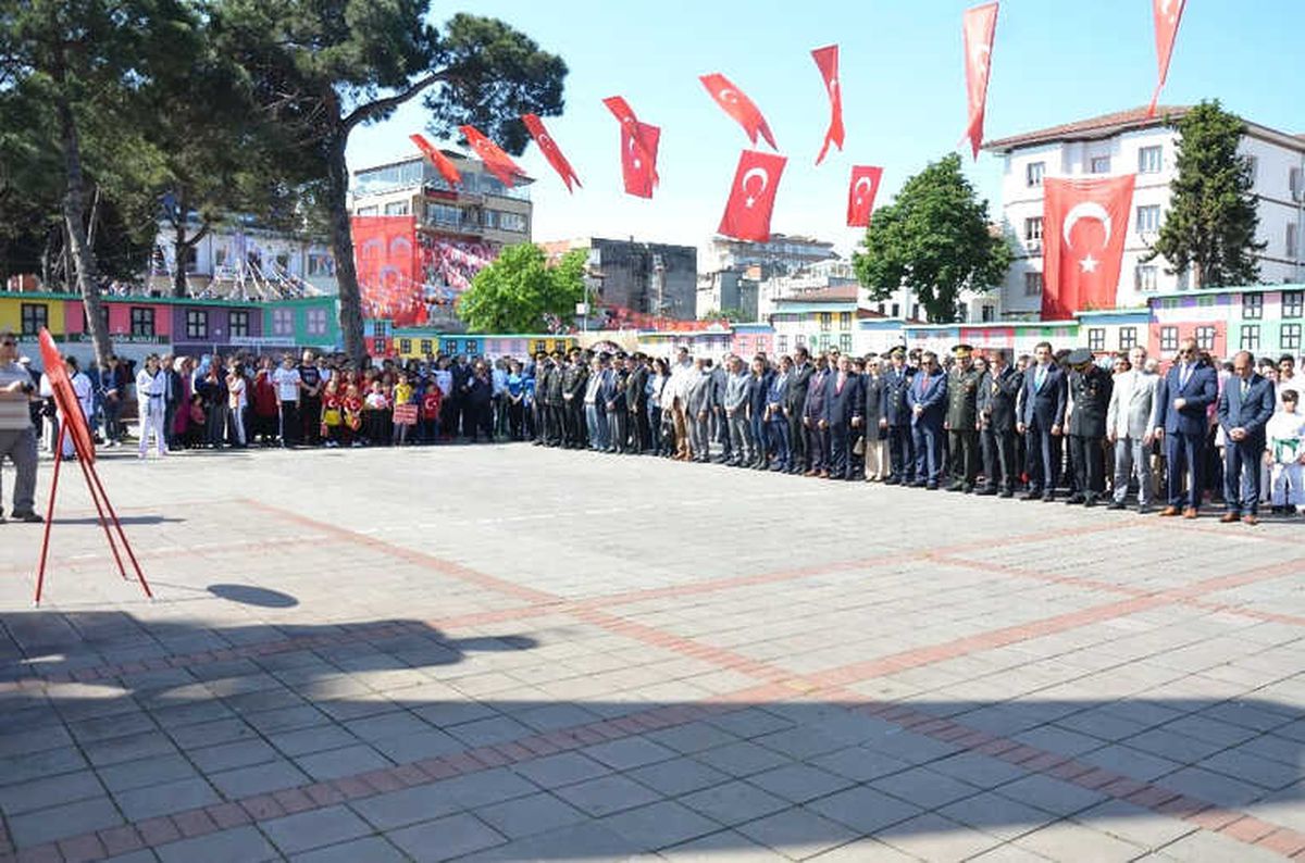 Ünye\'de 19 Mayıs Coşkusu