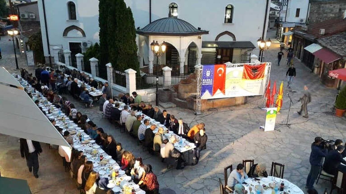 Üsküp Müslümanlarına İftar