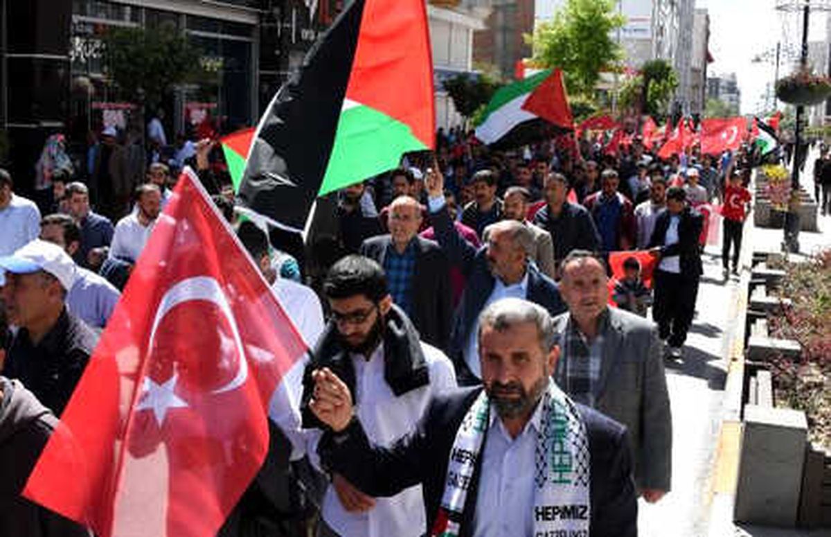 Van\'da İsrail ve ABD Protestosu