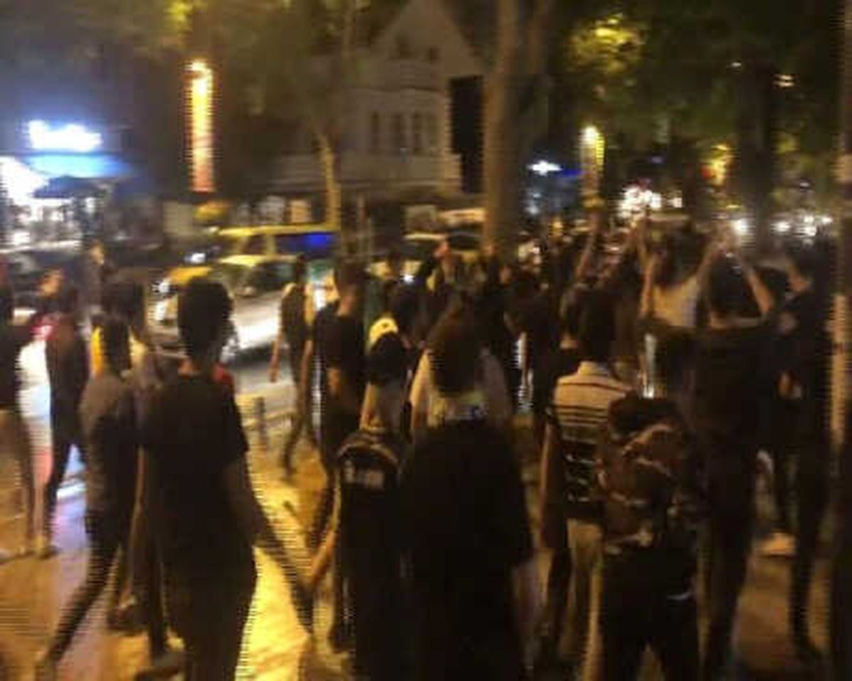 Bağdat Caddesi\'nde Şampiyonluk Kutlaması Gerginliği
