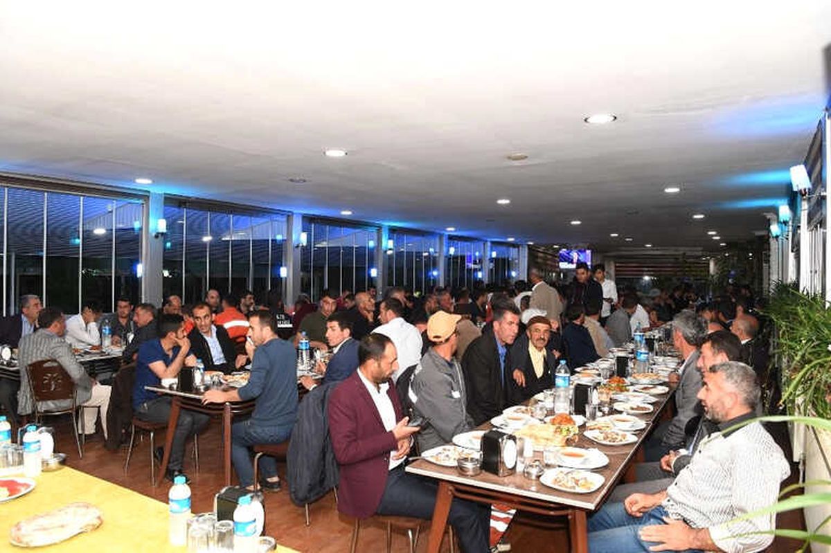 Başkan Asya, Taşeron İşçilerle İftarda Bir Araya Geldi