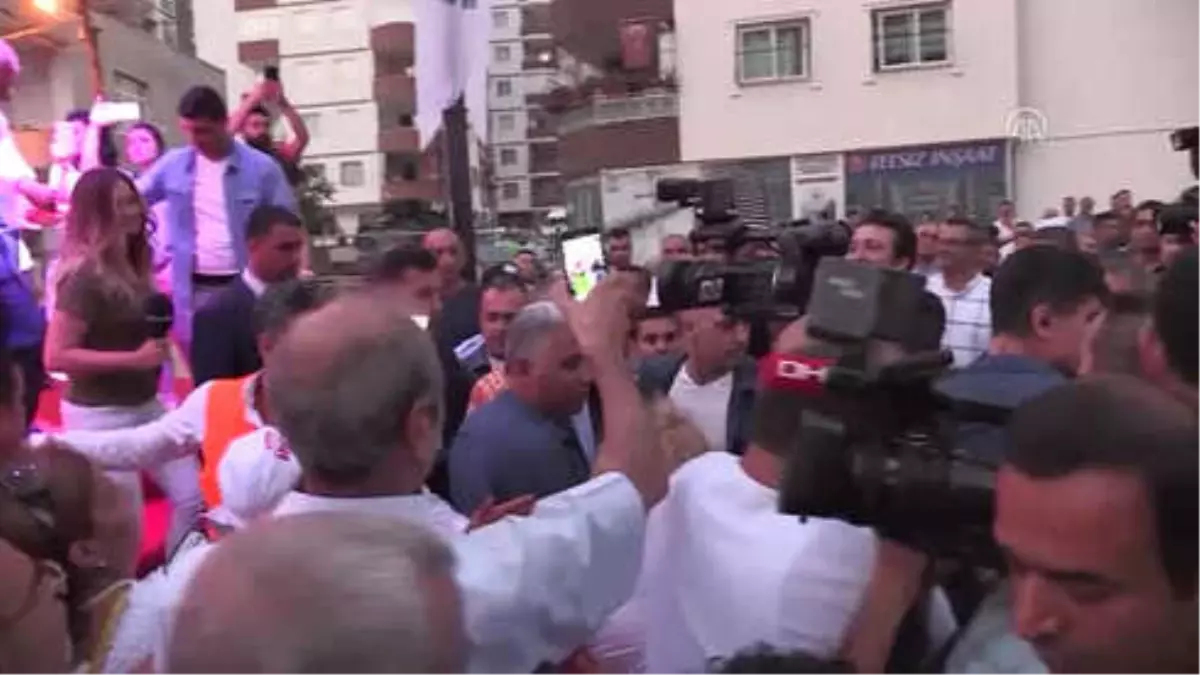 CHP\'nin Cumhurbaşkanı Adayı İnce, Seyhan\'da İftar Programına Katıldı