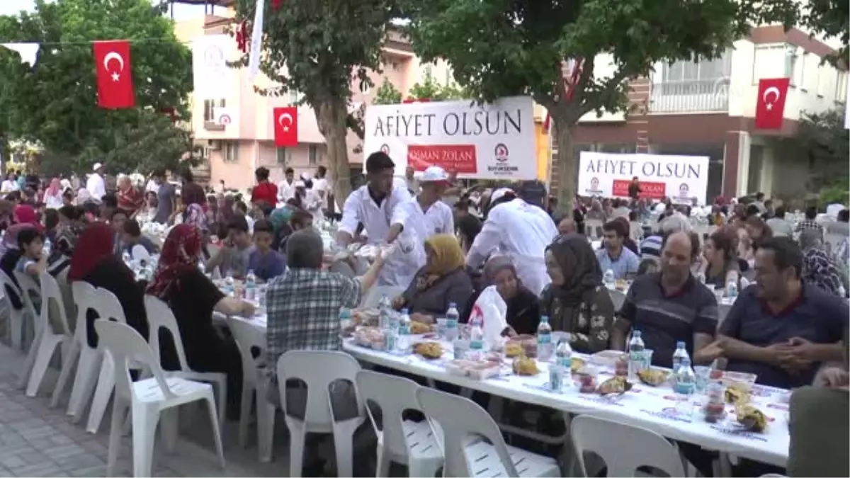 Ekonomi Bakanı Zeybekci: "Bu Millet Dimdik Ayakta, Her Alanda"