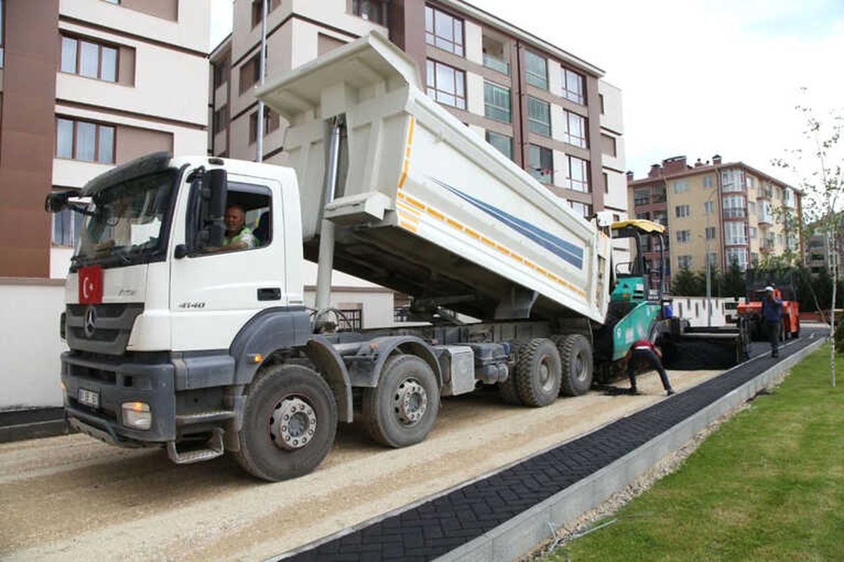 Fen İşleri Çalışmaları Sürdürüyor