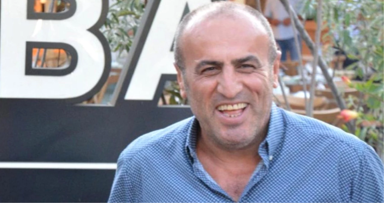 Galatasaraylı Taraftarlar, Şampiyonluk Gecesinde Kebapçı Selahattin\'in Mekanına Gitti