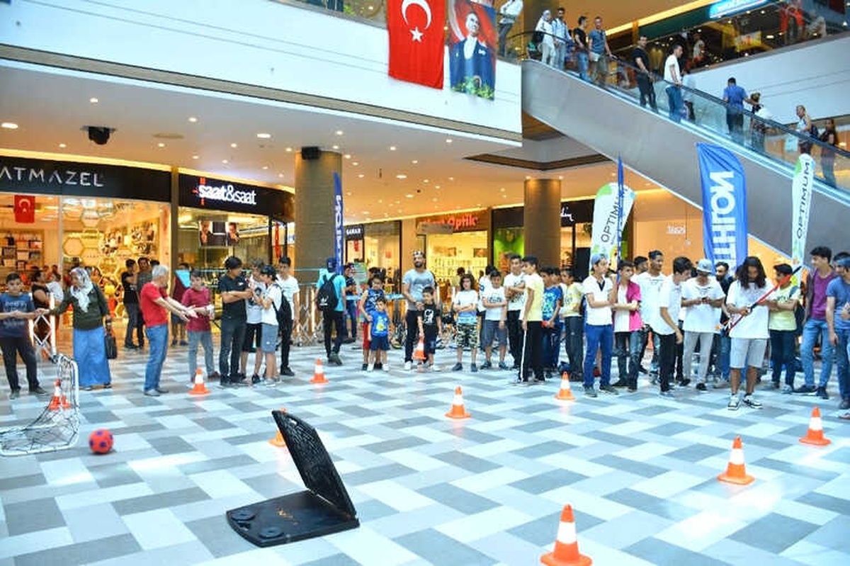 Gençler, Bayramlarını Spor Festivali\'nde Kutladı
