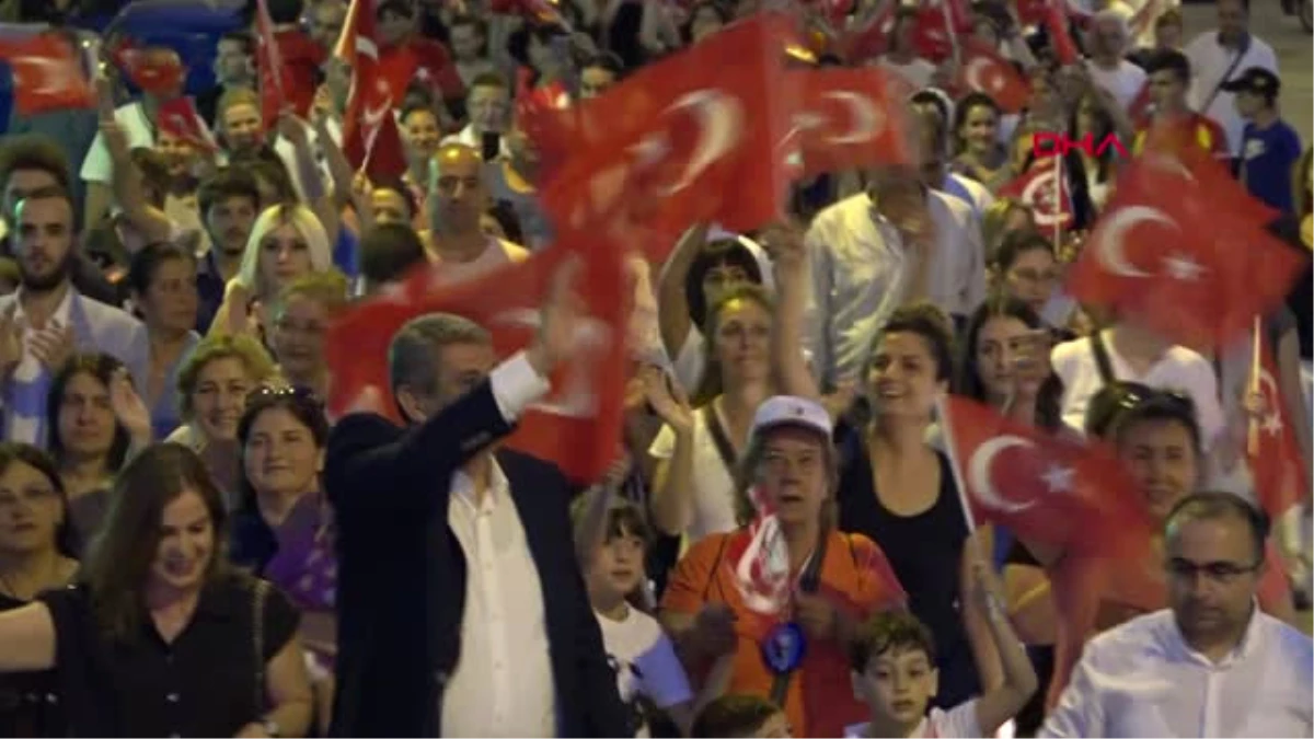 İzmir-Atatürk Zeybek Oynarken Canlandırıldı-Hd