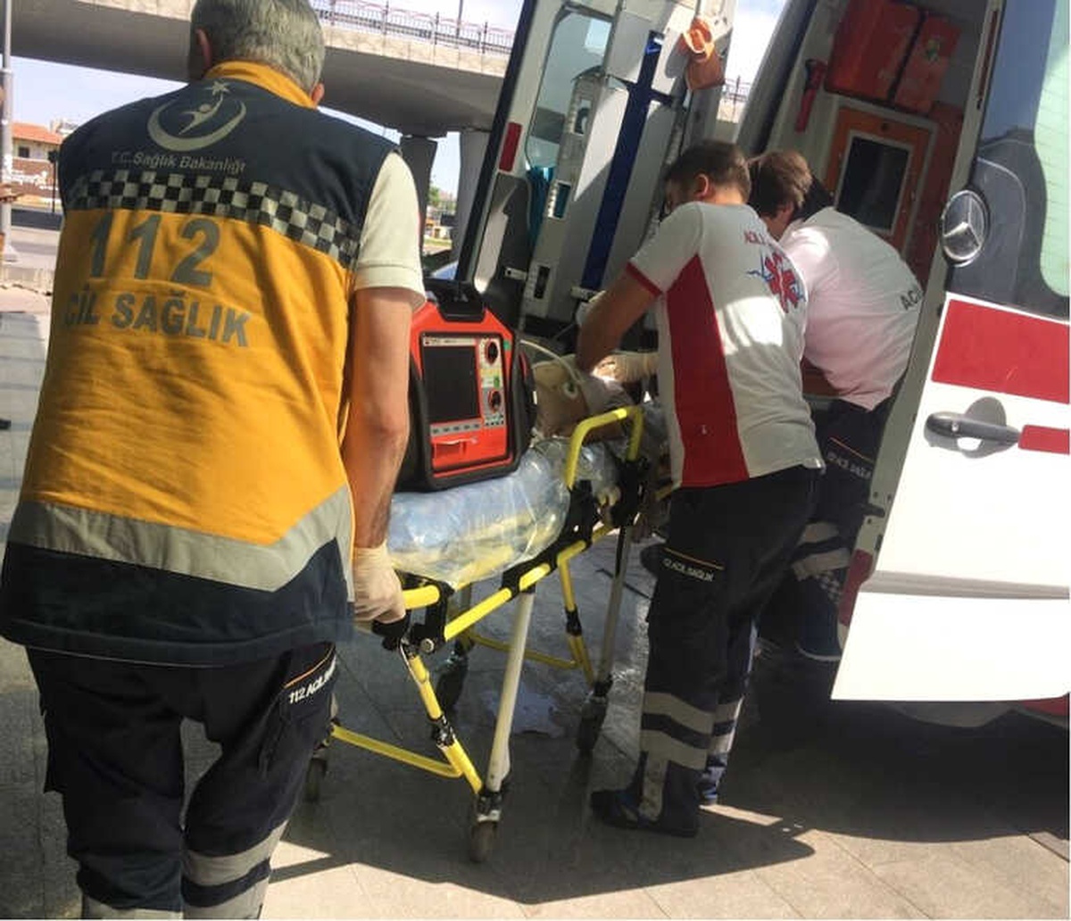 Karşıdan Karşıya Geçmeye Çalışan Çocuk Kazada Ağır Yaralandı