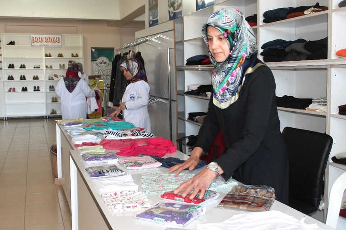 Market Gibi "Hayır Çarşısı" Ramazan\'da da Yüzleri Güldürüyor