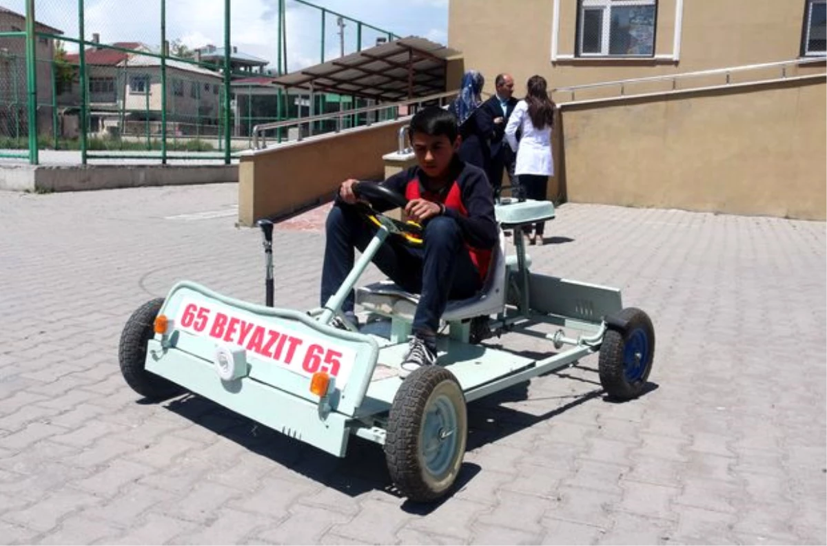 Ortaokul Öğrencisi Atık Malzemelerden Go Kart Aracı Yaptı