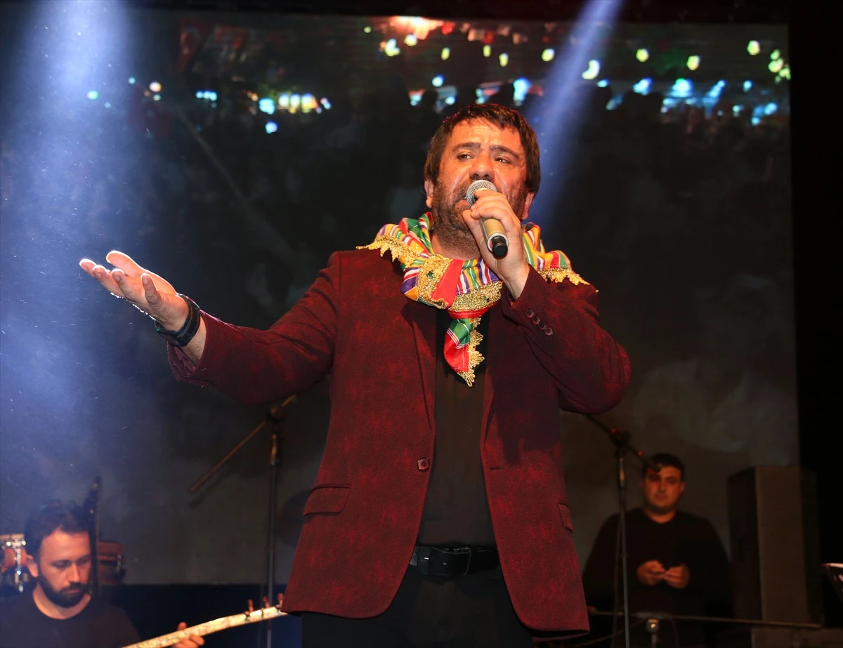 Osman Öztunç, Antalya\'da Konser Verdi