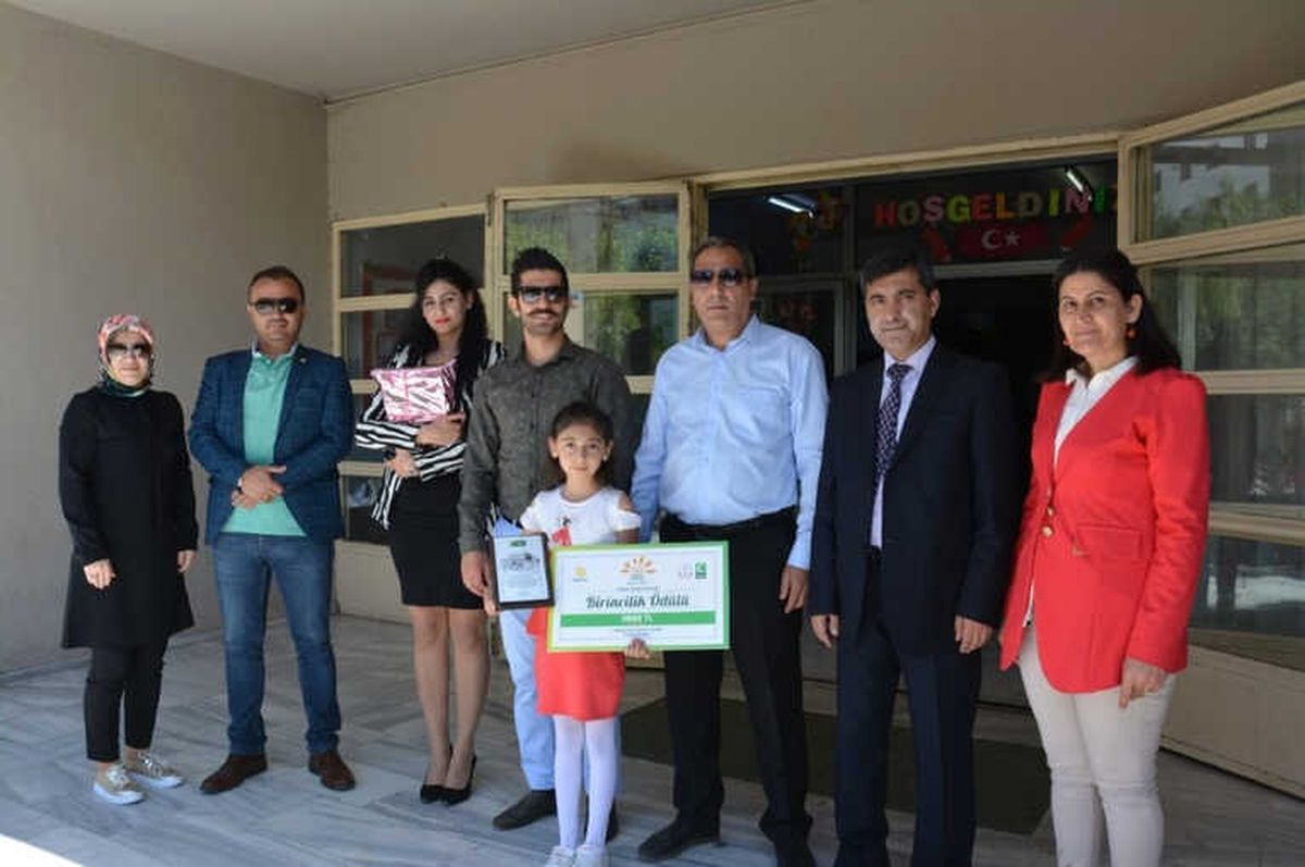 Türkiye Birincisi Öğrenci Ödüllendirildi