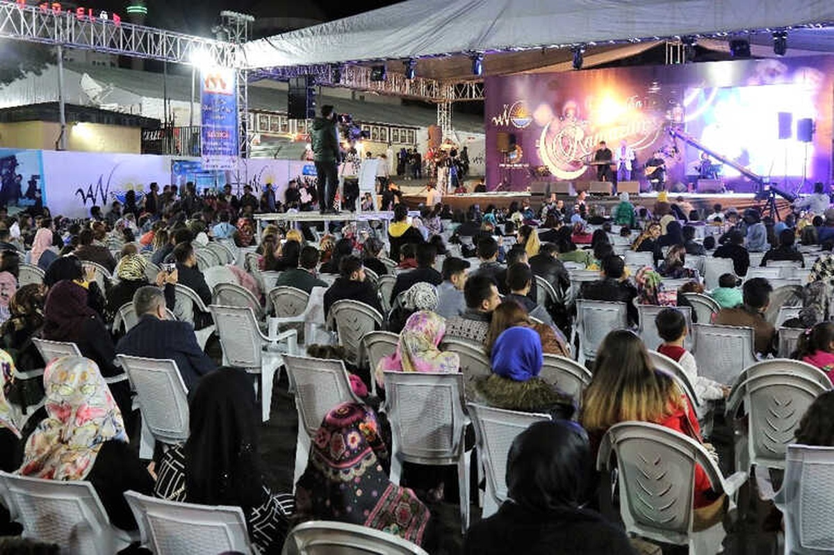 Van Büyükşehir\'in Ramazan Sokağına Yoğun İlgi