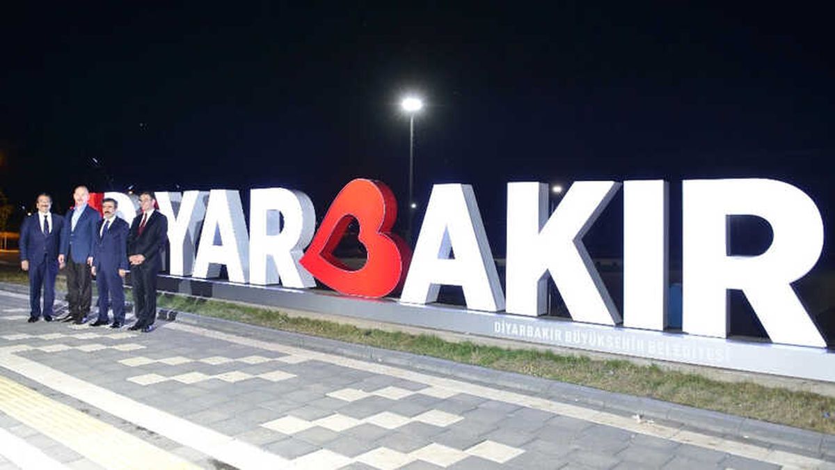 Bakan Soylu Diyarbakır\'da İncelemelerde Bulundu
