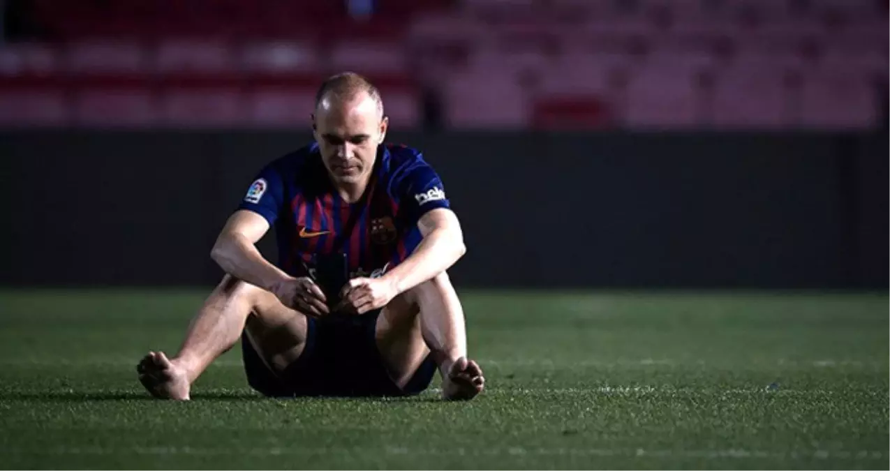 Barcelona\'ya Veda Eden Iniesta, Camp Nou\'dan Ayrılamadı