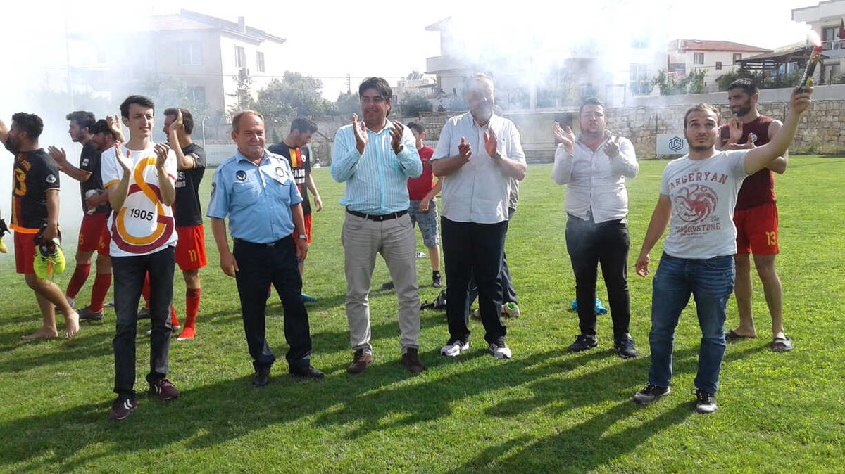 Foça Belediyesi Bağarası Spor 1. Amatör Kümeye Yükseldi