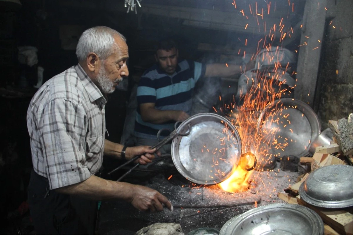 Ramazan\'da 90 Derecelik Ateşin Başında Zorlu Mesai