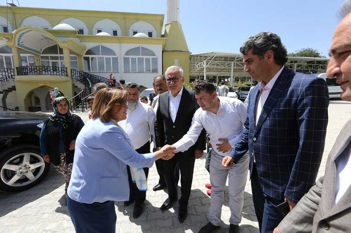 Şahin, Yeşilkent Mahalle Sakinleriyle Bir Araya Geldi