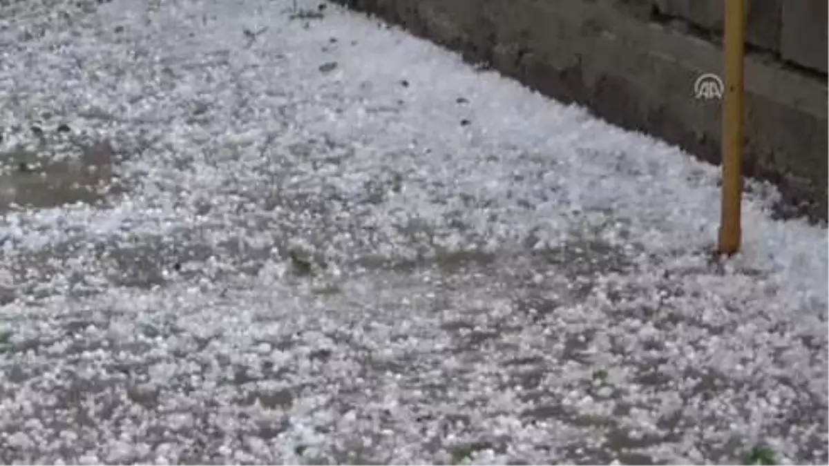 Sorgun\'da Sağanak ve Dolu Hayatı Olumsuz Etkiledi